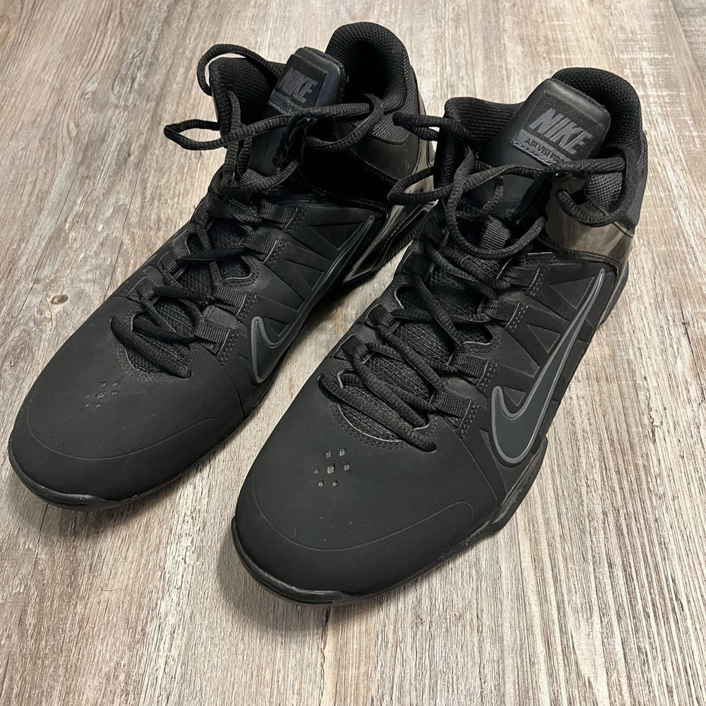 Nike Air Visi Pro 4. Like new. Barely worn. No shows of wear.